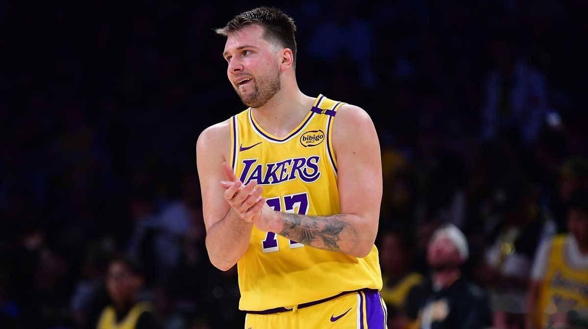 ayx爱游戏官网-东契奇在瑞士队比赛中战术调整，重返赛场引发热议！气势如虹延续的简单介绍