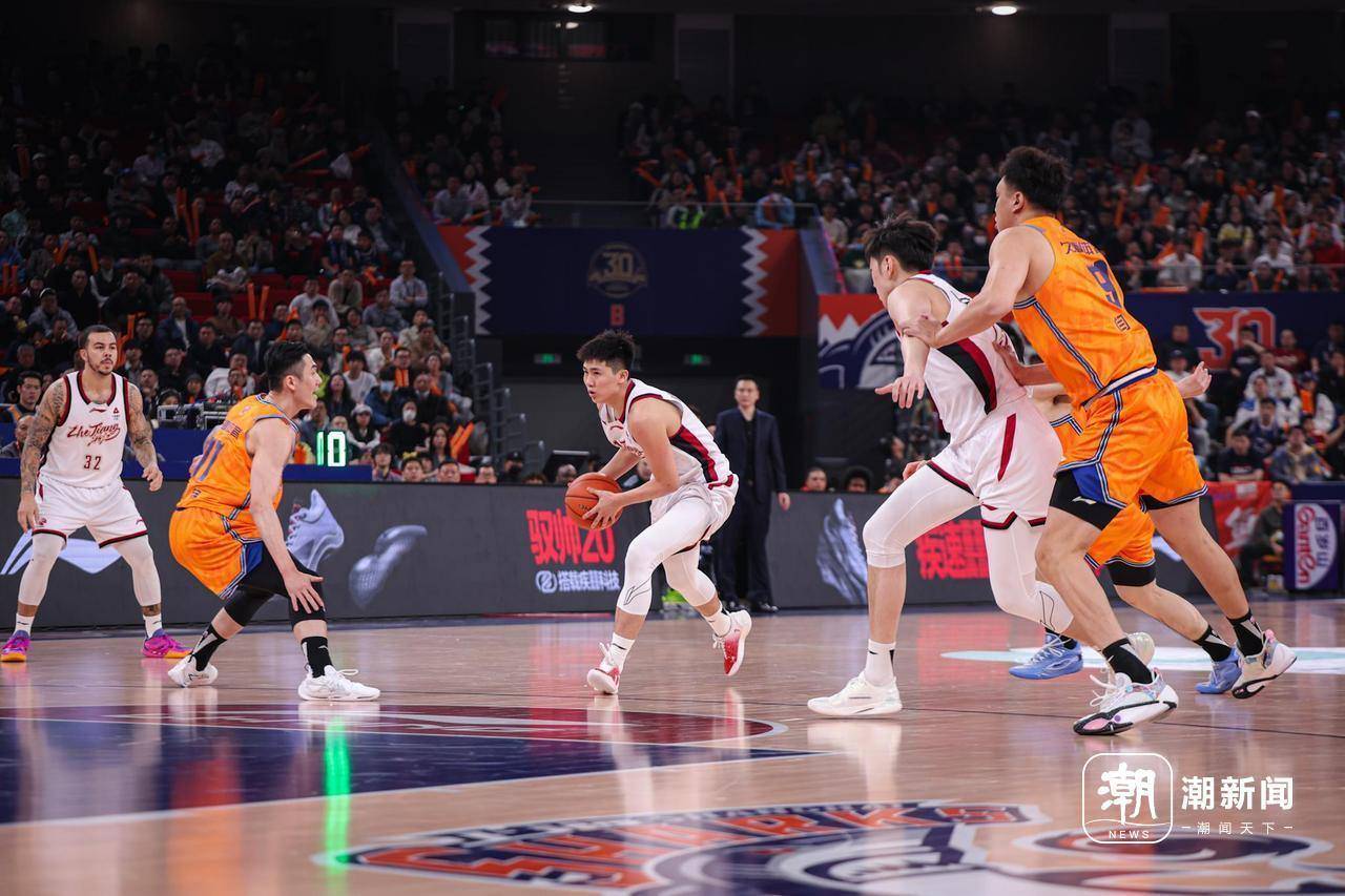 ayx爱游戏在线入口-重磅！金州勇士外线爆发备战CBA季后赛赛后圣安东尼奥马刺备战CBA季后赛，埃因霍温围绕欧超杯造点机会(勇士vs马刺回放)